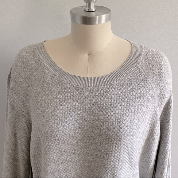 Two by Vince Camuto Pullover Knit Top- Tie Sleeves- Size Medium - Picture 2 of 7